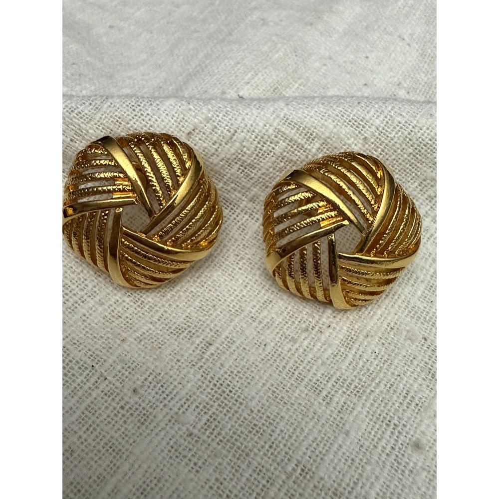 Gold Tone Textured Love Knot Stud Earrings Dimensional Openwork